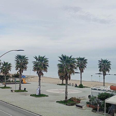 Taverna Sul Mare Francavilla Al Mare Bagian luar foto